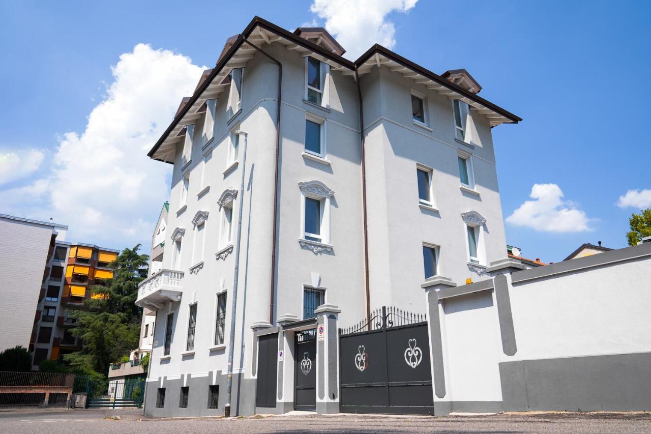 Villa Tosati Монца Экстерьер фото